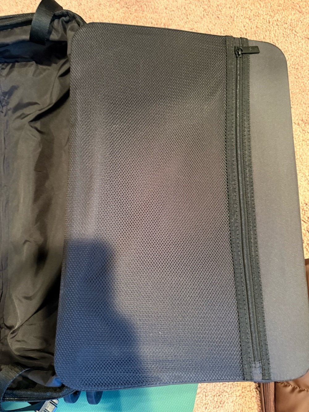 BEIS Black Hard-Shell Carry-On Spinner - Picture 13 of 15